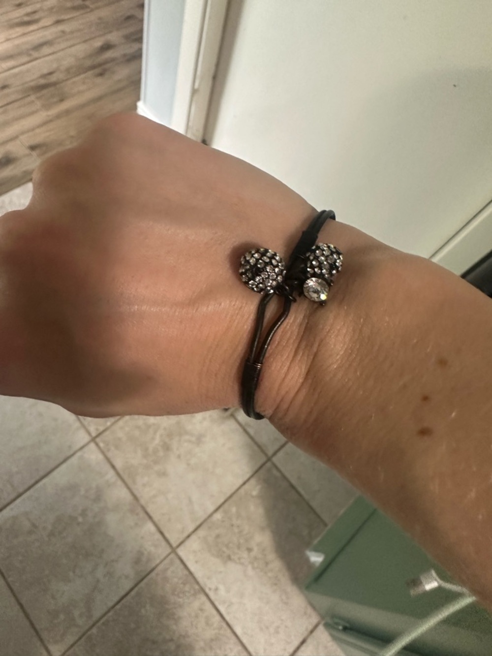Crystal Bead Black metal Bracelet